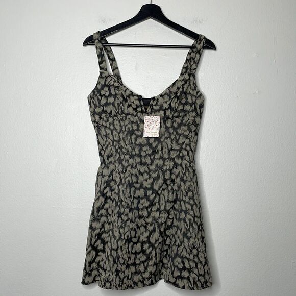 Free People Womens Size 4 Chrissy Mini Dress Sleeveless Animal Print Wired VNeck - Picture 2 of 10